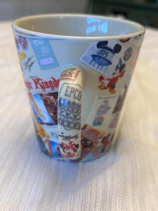 Disneyworld Anniversary mug, limited edition - Picture 2 of 6
